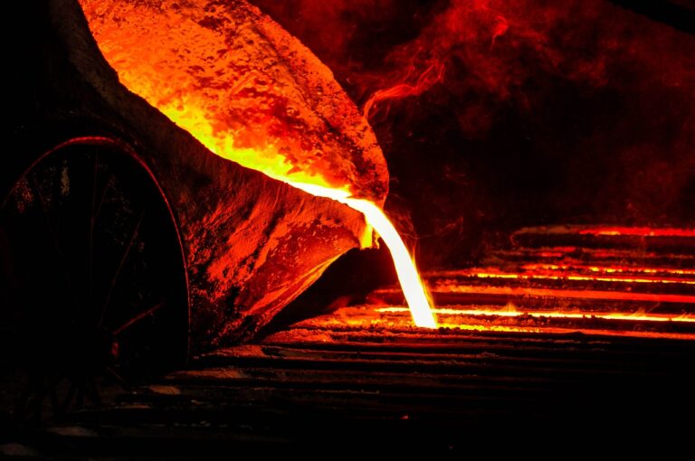 iron, melt, furnace-900391.jpg